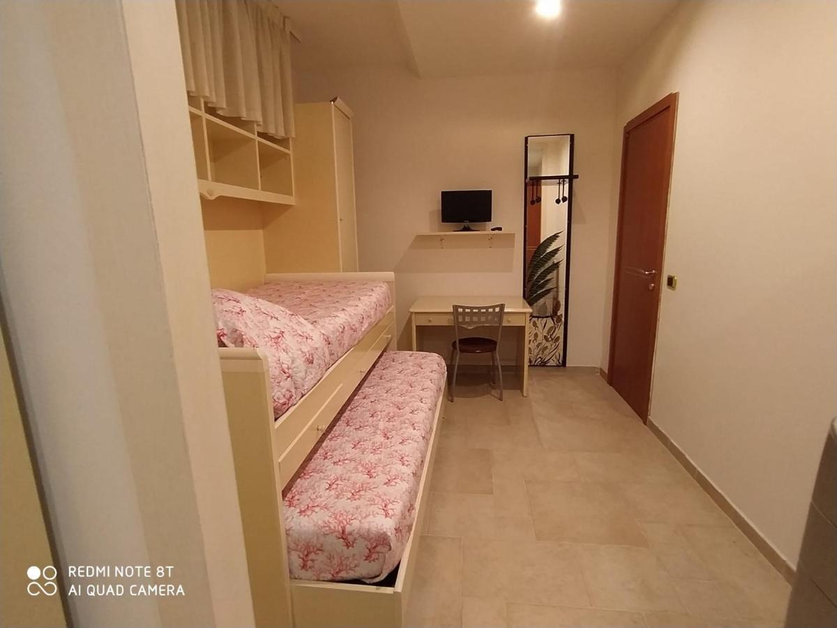 Bollicine Hotel Bari Kültér fotó